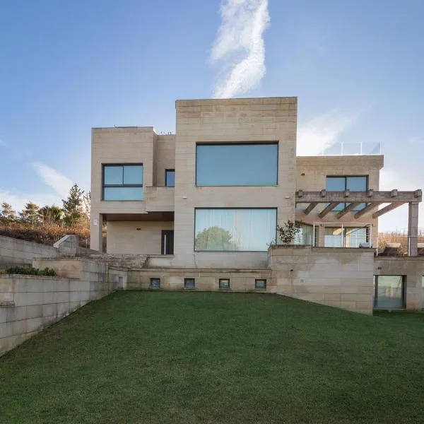 El Soto de Sojuela Luxury Chalet, Golf&Bosque, ξενοδοχείο σε Sojuela