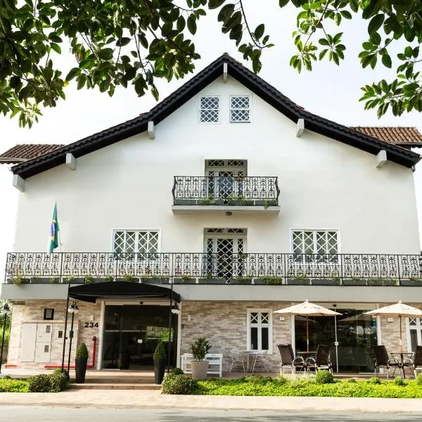 Bristol Sabrina Hotel de Charme Joinville, hotell i Joinville