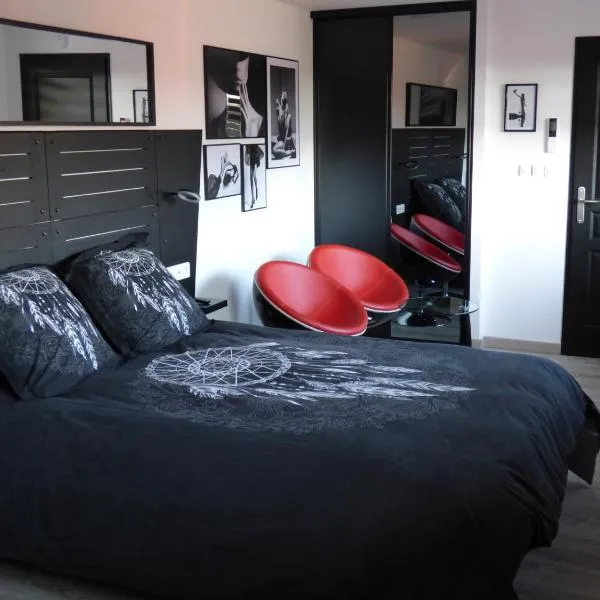 La Colline aux Yeux Doubs, hotel v destinaci Baume-les-Dames