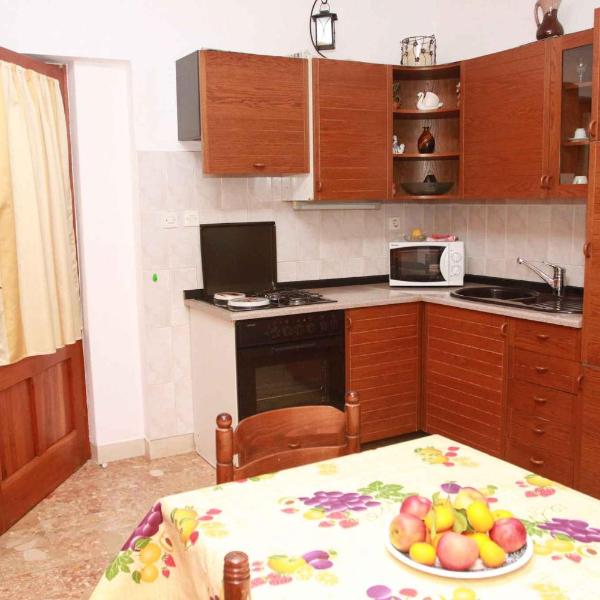 Apartments in Mastrinka 7407