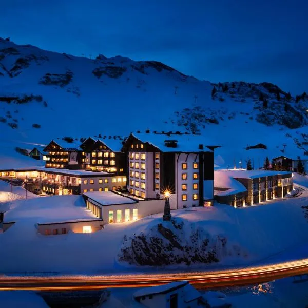 Hotel Zürserhof, hotel in Zürs am Arlberg