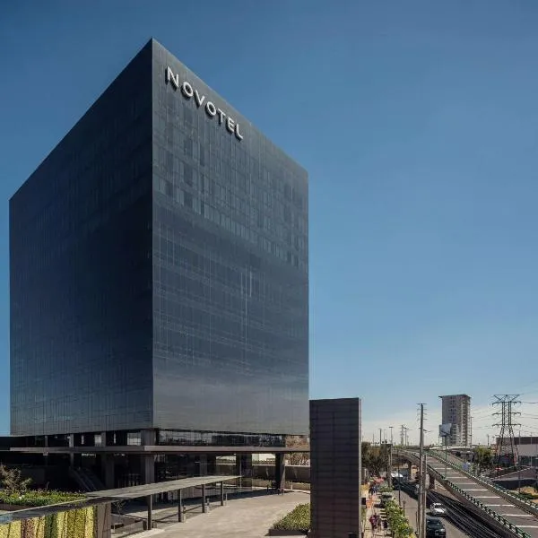 Novotel Mexico City Toreo, hotel in Mexico City