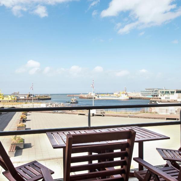 Apartment overlooking the Scheveningen harbor