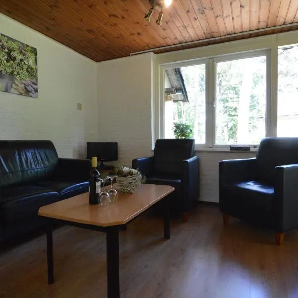 Holiday Home in Stramproy near Nature Reserve, Hotel in Stramproy