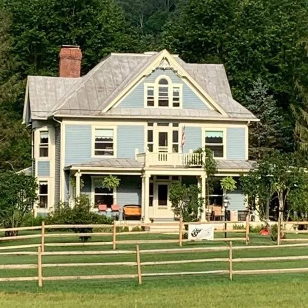 Laurel River Club Bed & Breakfast or LRCBNB, ξενοδοχείο σε Dryfork