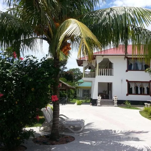 Zanboza Guesthouse, Hotel in La Digue