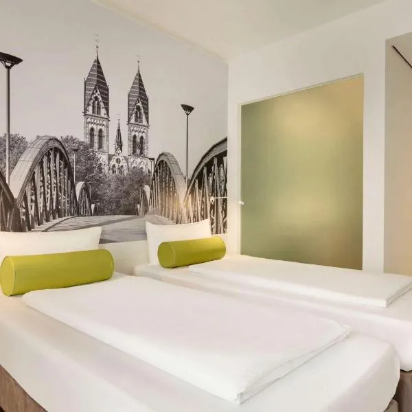 Super 8 Freiburg, hotel em Friburgo em Brisgóvia