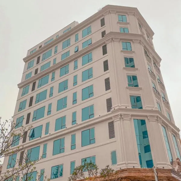 Kingdom Hotel Cua Lo, hotel i Cửa Lò