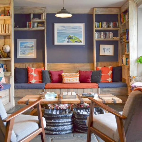 The Rocks at Plas Curig Hostel, hotel v destinaci Betws-y-Coed