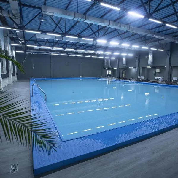 Cross Health Spa Center – hotel w Erywaniu