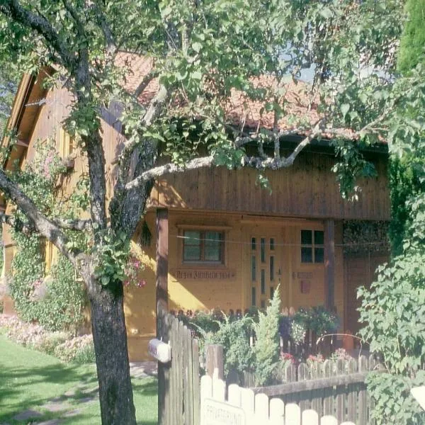 Ferienhaus Zirmheim, hotel v destinaci Pertisau