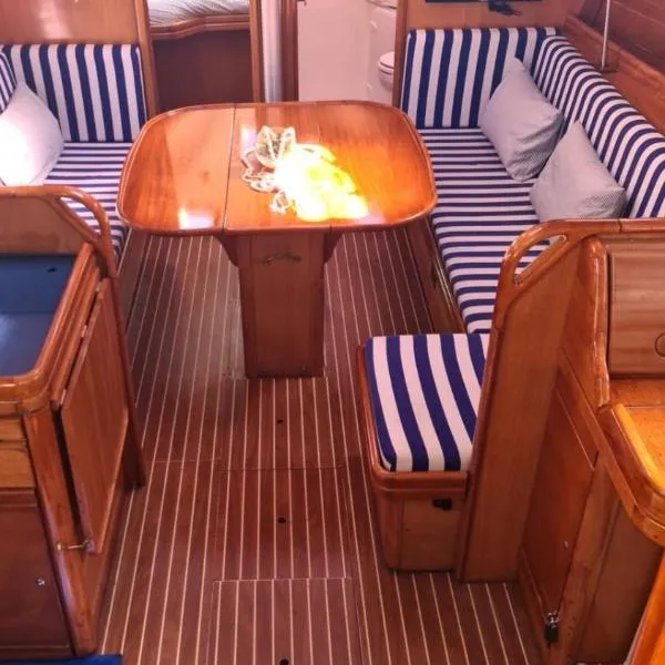 BARCO PURAVIDA, hotel in Vigo