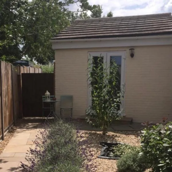 The Annexe at Asbit Lodge, hotel di Mildenhall
