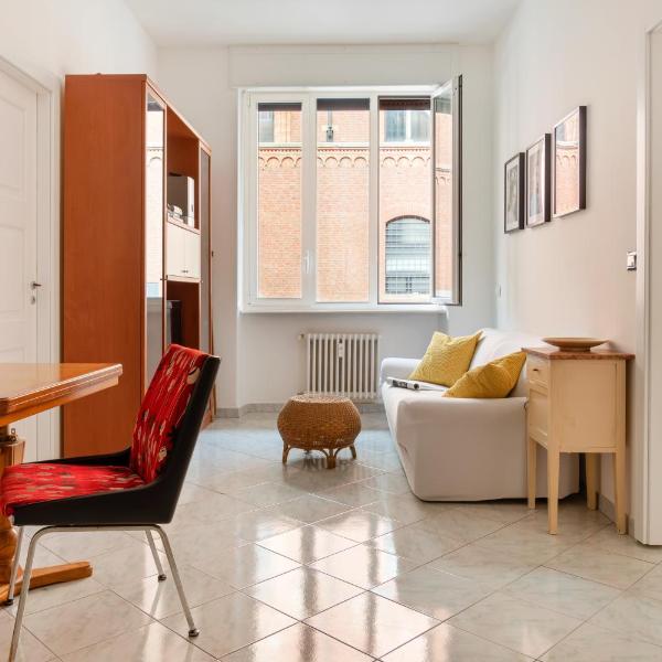 Stazione Centrale Cozy and Functional Flat