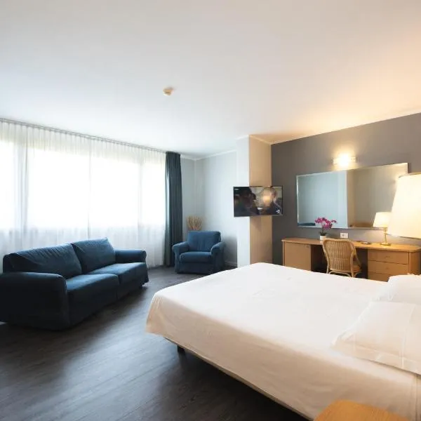 Hotel Ristorante Primavera, hotel en Godega di SantʼUrbano