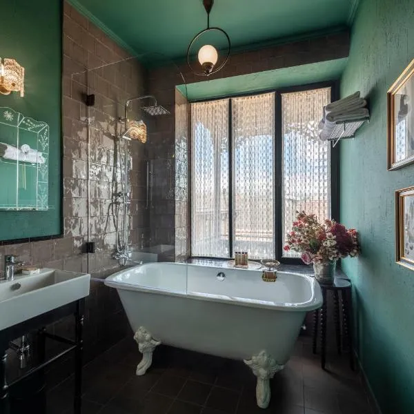 Communal Hotel Telavi, viešbutis mieste Telavis