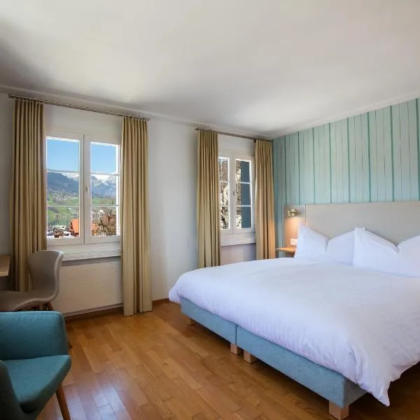Hotel Kreuz by b-smart, hotel di Sachseln