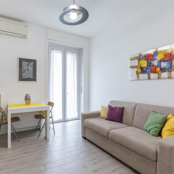 Piazza De Angeli M1 Comfortable Flat with Balcony