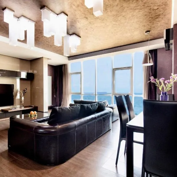 Panoramic Plaza Apartments, hotel in Odesa