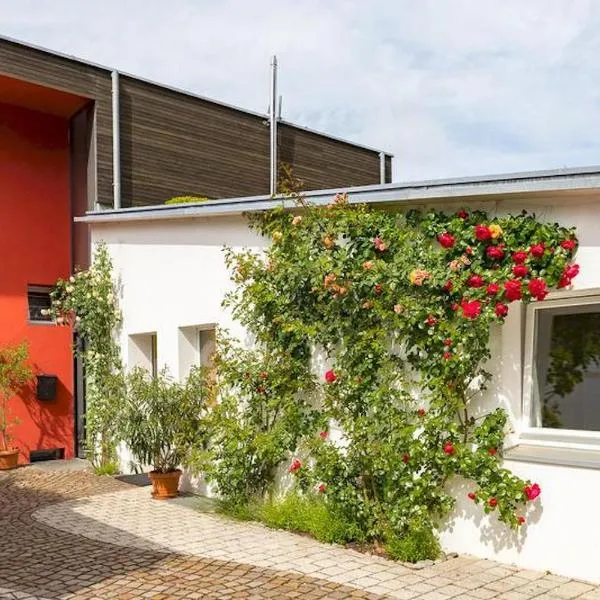 Ferienwohnung Rosenrot, hotel v destinaci Überlingen