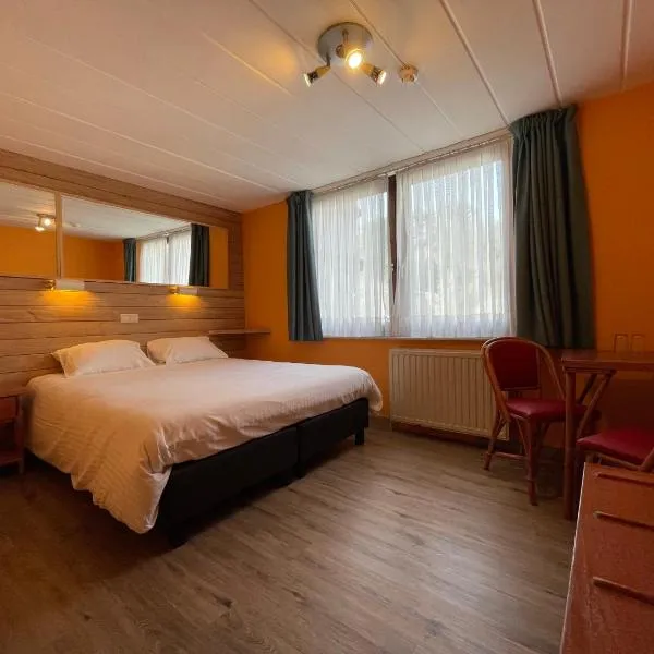 Hotel Les Arcades - La-Roche-en-Ardenne, khách sạn ở La-Roche-en-Ardenne