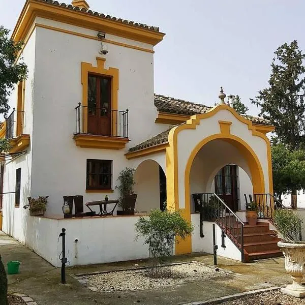 Cortijo San José, hotel in Seville