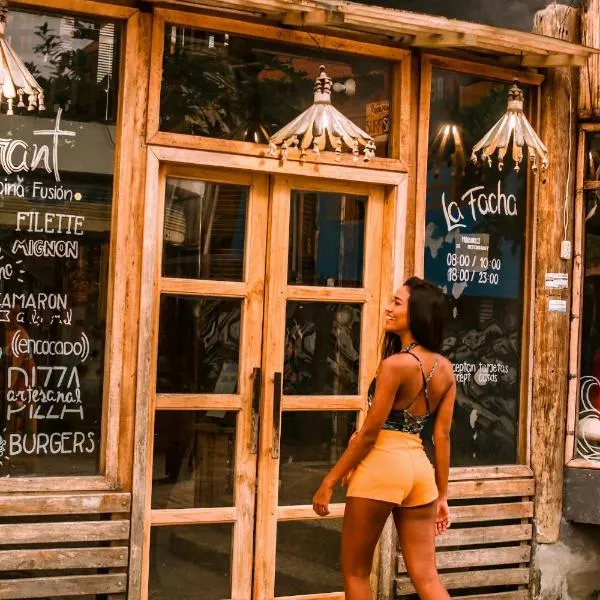 La Facha Hostal Restaurant Surf, hotel in Mompiche
