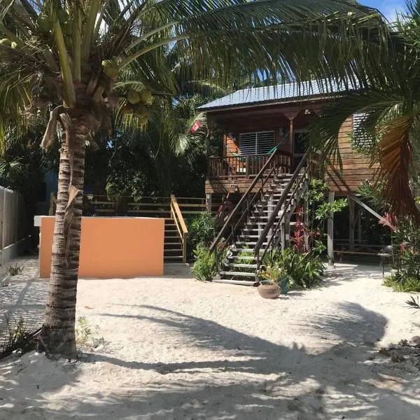 The Tranquila Caye- Gold Standard Certified, khách sạn ở Caye Caulker