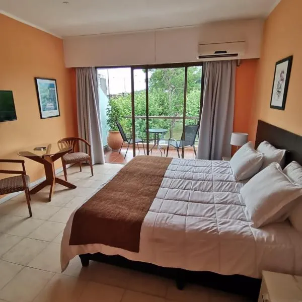 Nuevo Hotel Plaza, hotel v destinaci Minas