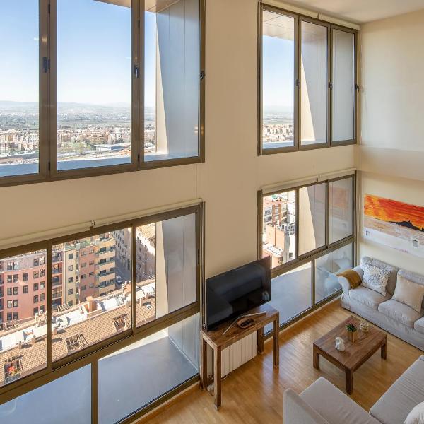 Atico Top Granada, Penthouse, 18-19th floor, City Centre, Views, Terrace, Free Parking, Гранада