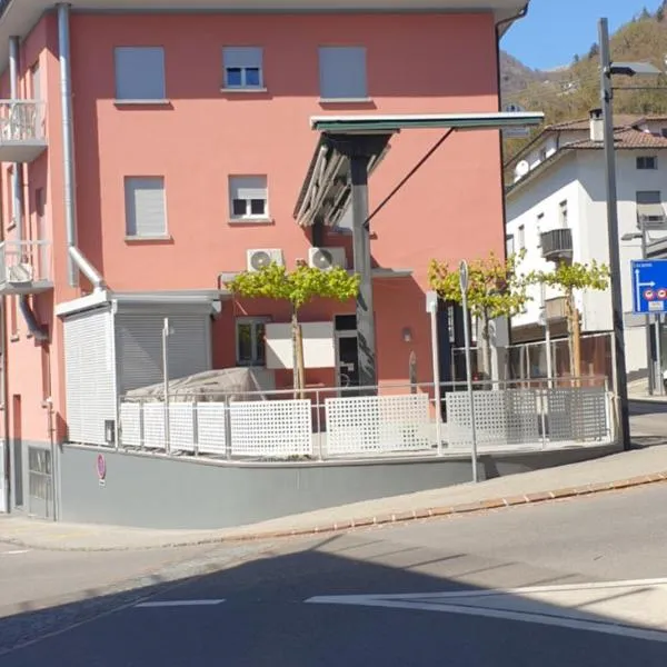 Ristorante Gordolese con alloggio, khách sạn ở Gordola