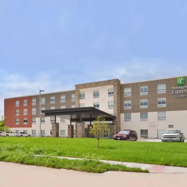 Holiday Inn Express & Suites Omaha Airport by IHG, hotel in Carter Lake