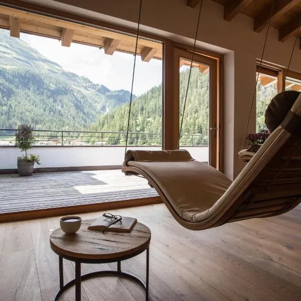 Lechquell Hotel Post, hotel em Steeg