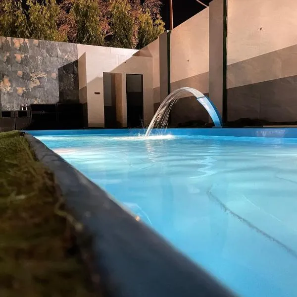Holy River Hotel, hotel v destinaci Rišikéš