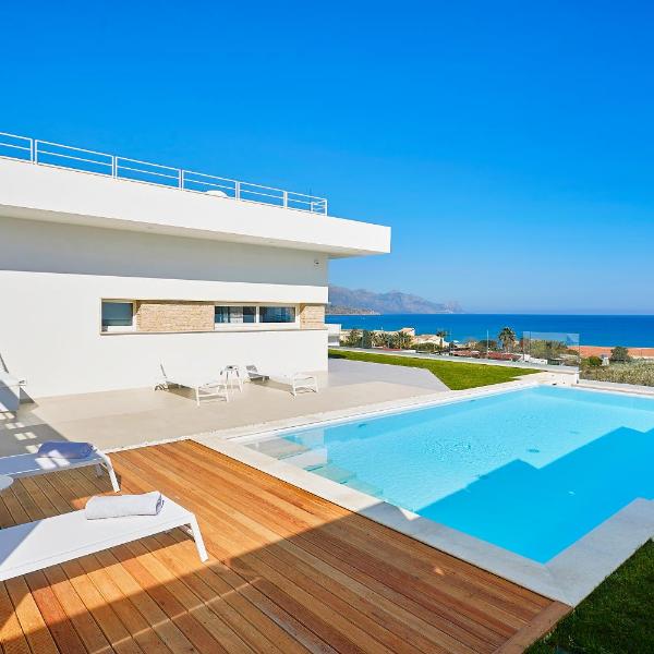 VILLA DARDA con piscina e 3 camere da letto
