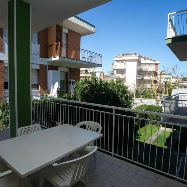 M27 - Marcelli, trilocale con terrazzo a 150 metri dal mare