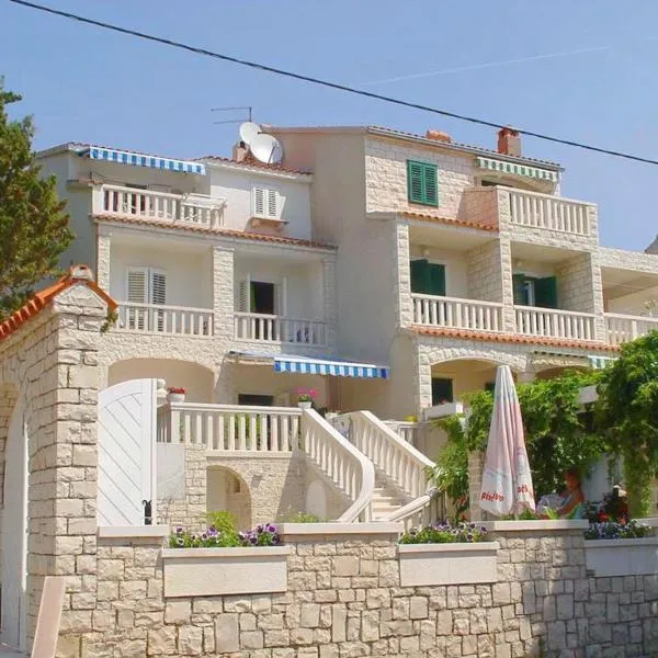 Guest House Meri, hotell sihtkohas Bol