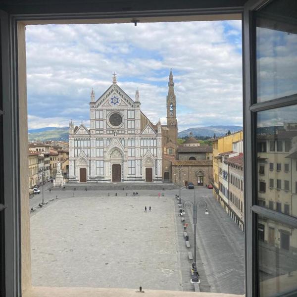 ATTICO IN PIAZZA SANTA CROCE