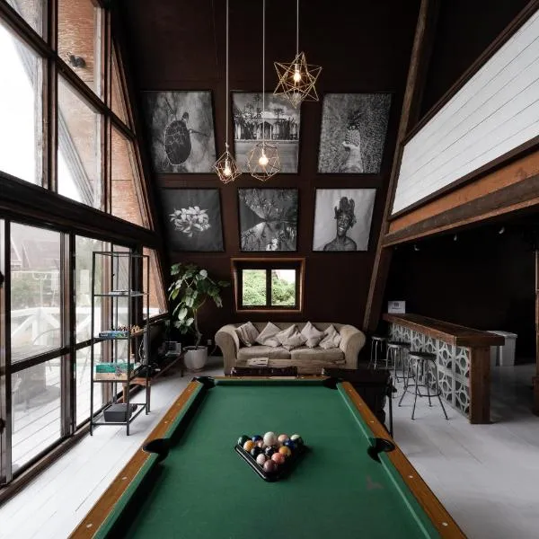 LOGIN OKINAWA -wood-, ξενοδοχείο σε Onna