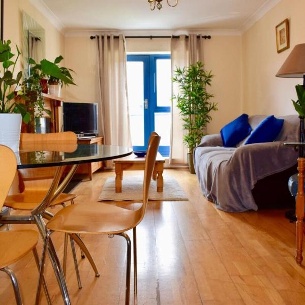 2 Bedroom Apartment Beside Merrion Square