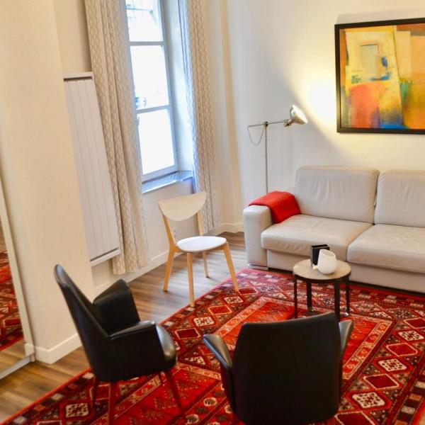 1 Bedroom Apartment in the Heart of the Marais area