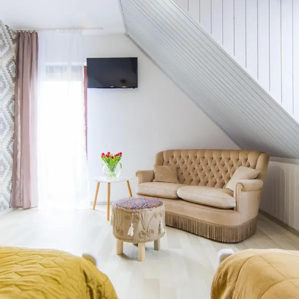 Gościniec Pod Lipą, Hotel in Mikołajki