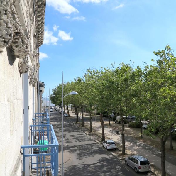 Appartement vue latérale sur océan