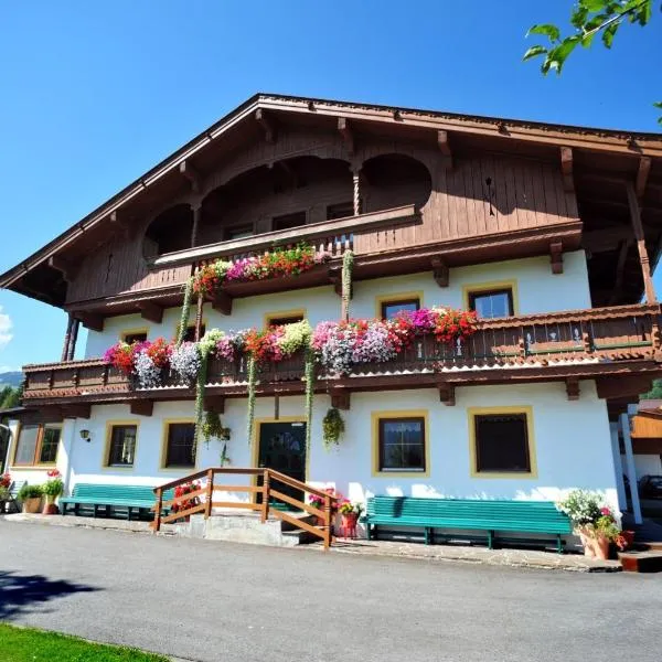 Pension Leamhof, hotel in Hopfgarten im Brixental