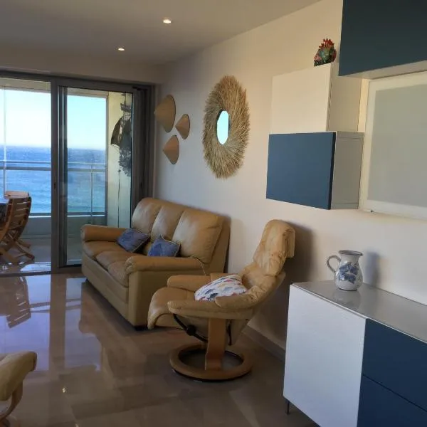 Bord de mer - Cannes la Bocca, hotel em Cannes
