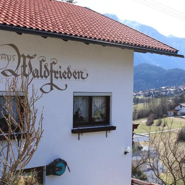 Haus Waldfrieden, hotel a Sautens