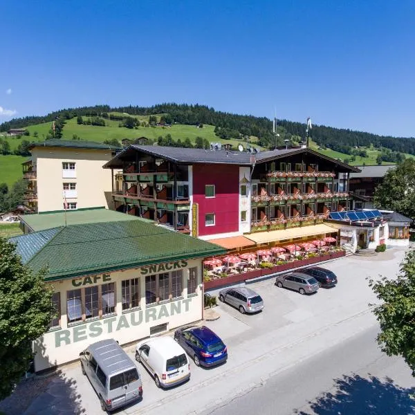 Hotel Harfenwirt, hotel v destinaci Niederau