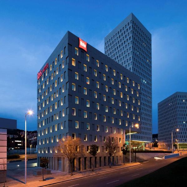 Ibis Barcelona Santa Coloma