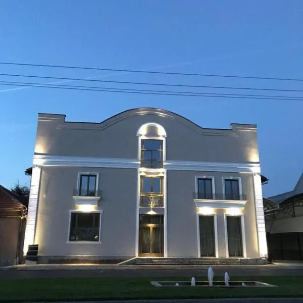 Regal Ballroom, hotel en Caransebeş