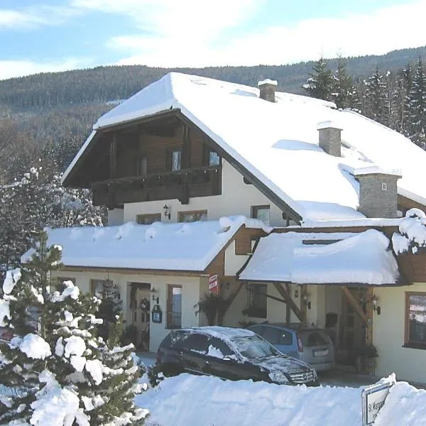 Hotel Pension Schwaiger, hotel in Sankt Margarethen im Lungau